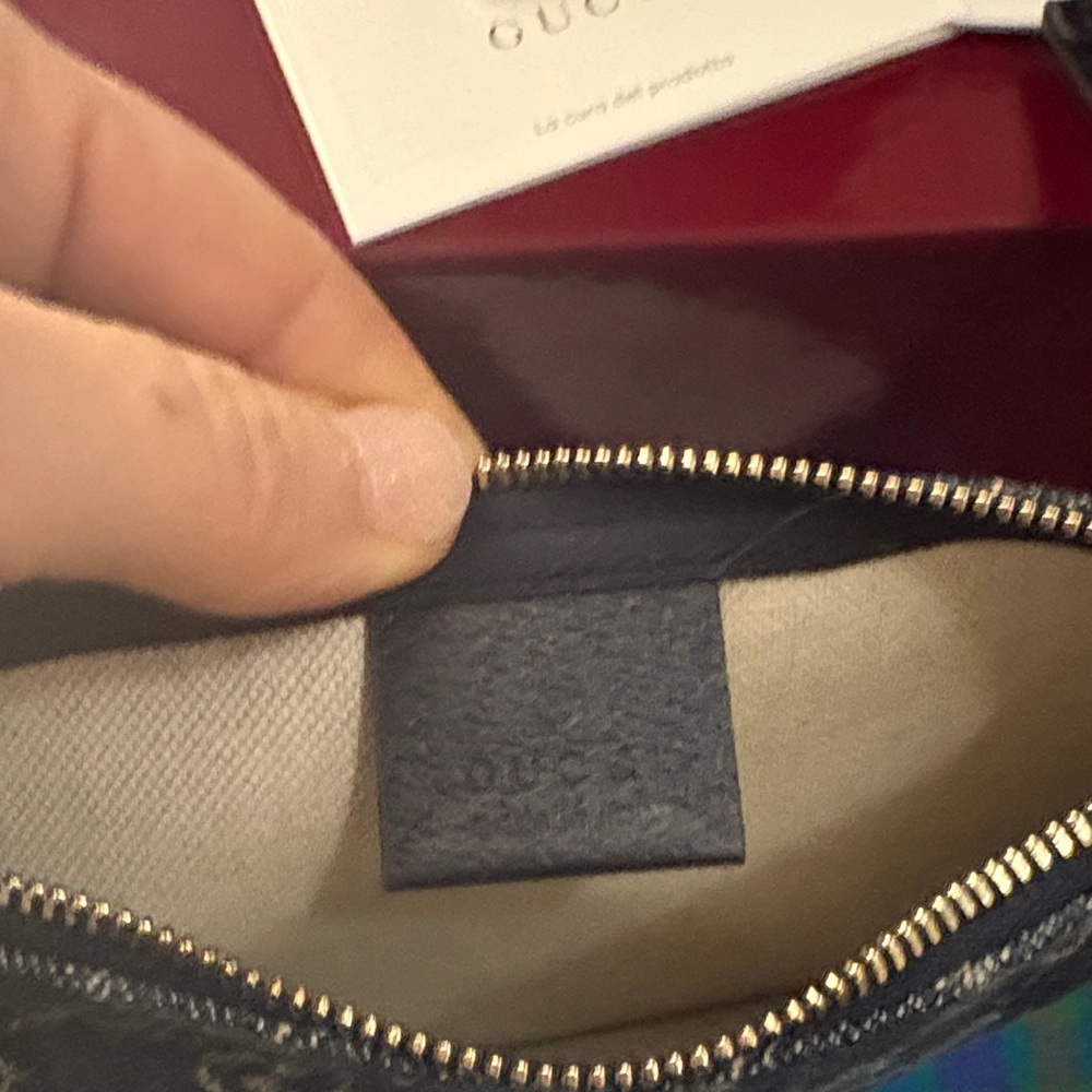 Gucci Black and Red Shoulder Bag - Picture 5 of 16